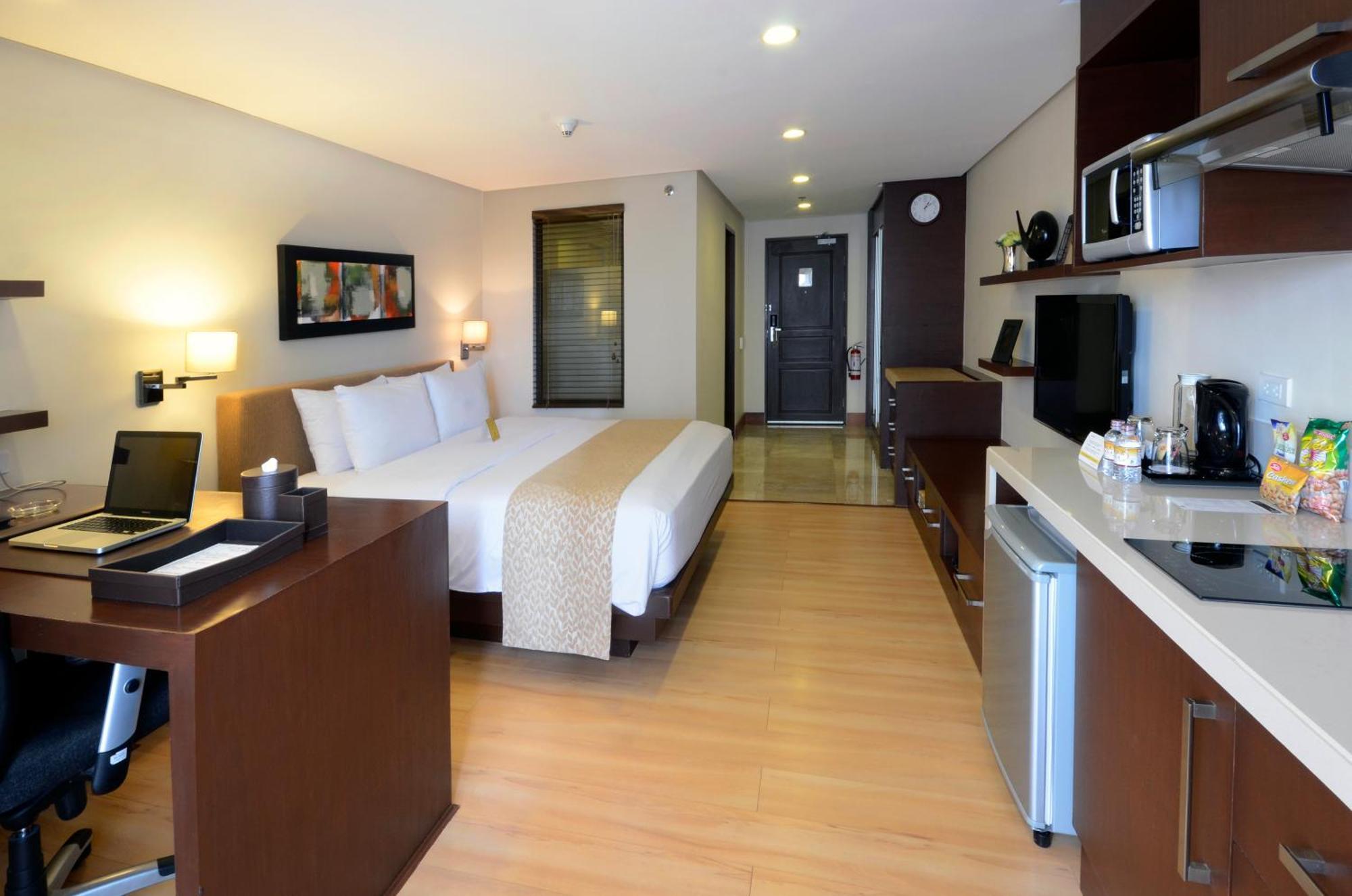 Parque Espana Residence Hotel Muntinlupa City Bagian luar foto